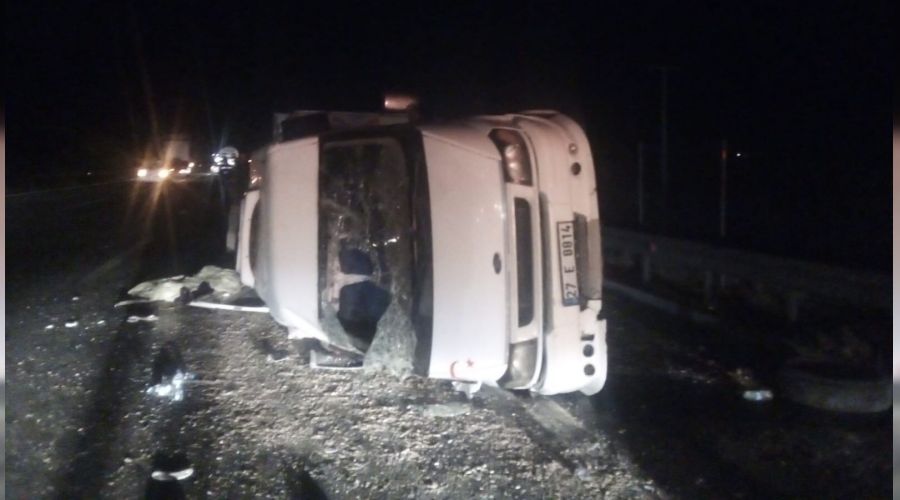 Tarım işçilerini taşıyan minibüs devrildi: 9 yaralı