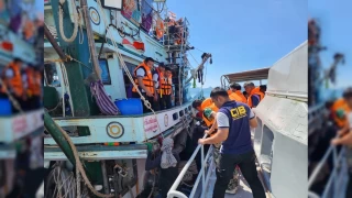 Tayland'da tur teknesi alabora oldu: 2 kayıp