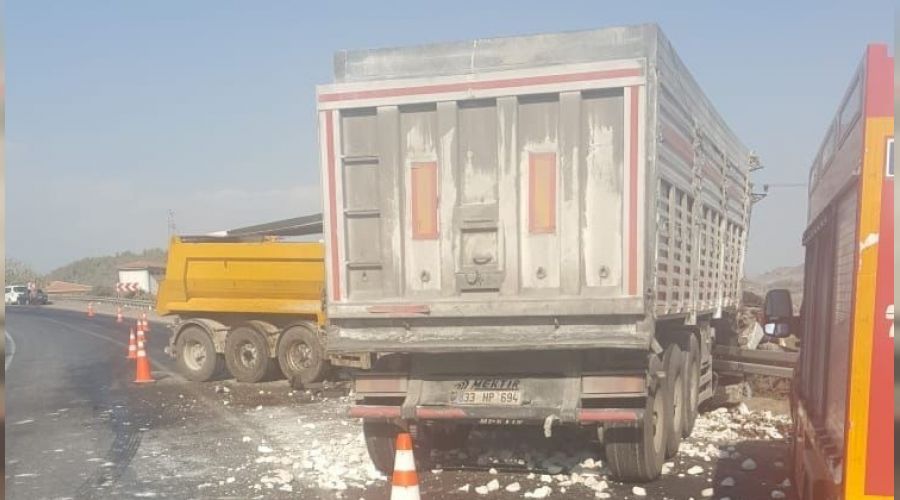Tır ile hafriyat kamyonu çarpıştı