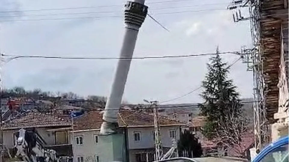 Tokat'ta depremde hasar ald�: Kontroll� �ekilde y�k�ld�