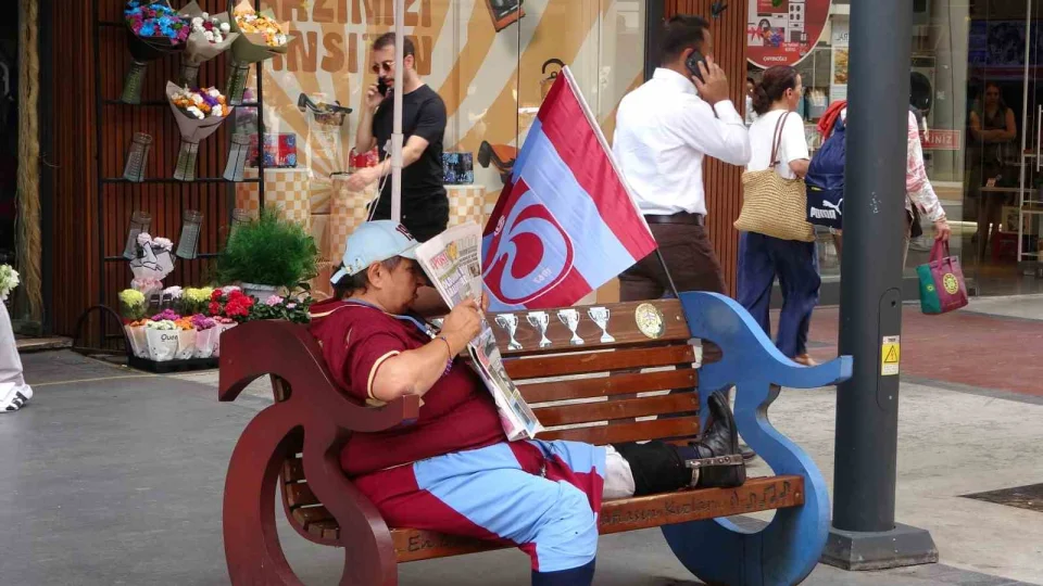 Trabzon'da 7'den 70'e herkes Salah'ı bekliyor