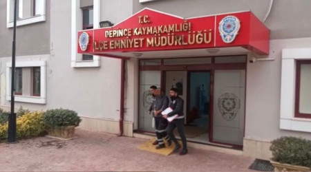 Tren istasyonunun peronlarından kablo çaldı