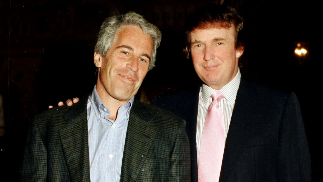 Trump, Epstein dosyalarının açıklanmasını öngören tasarıyı imzaladı