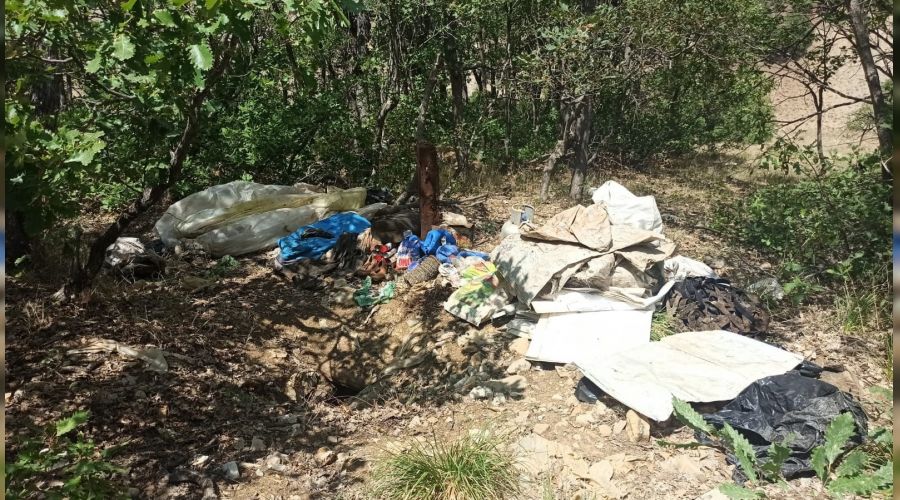 Tunceli'de terristlerin inleri imha edildi