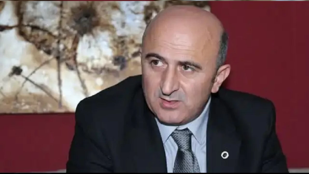 �T�rkiye�de egemenlik milletin elinden al�n�p bir ki�iye verilmi�tir�