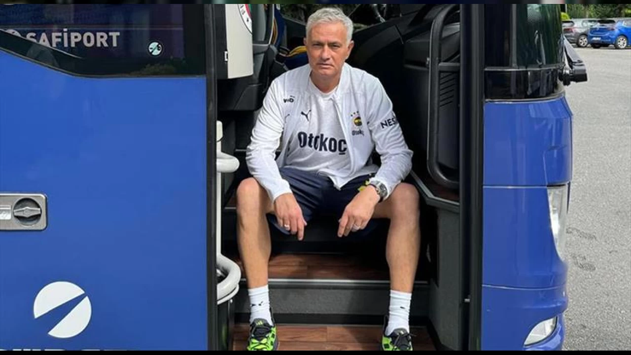 Üç adaydan biri Mourinho