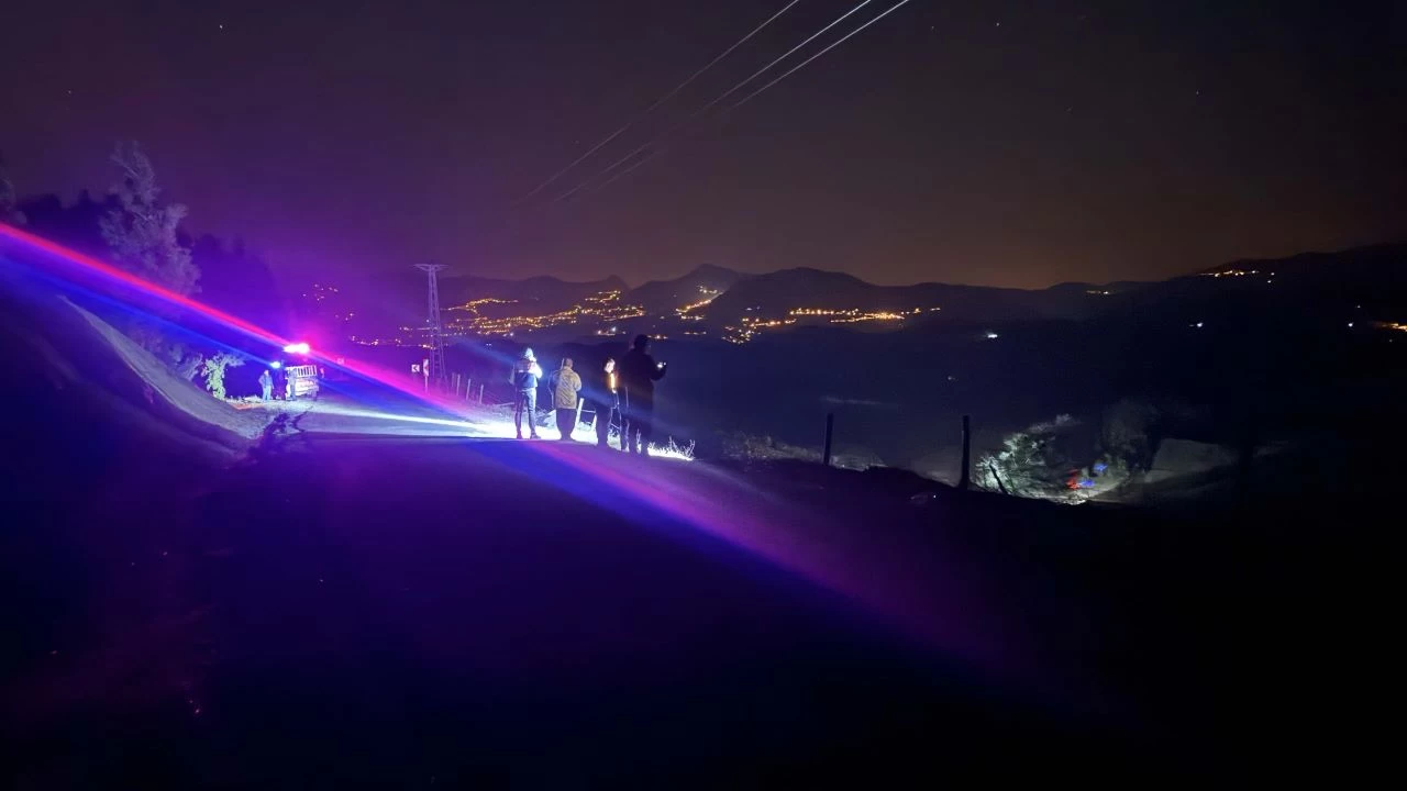 U�uruma yuvarlanan ara�taki 1 ki�i �ld�, 3 ki�i yaraland�