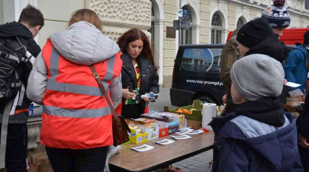 Ukrayna'dan Polonya'ya 500 binden fazla mülteci sığındı