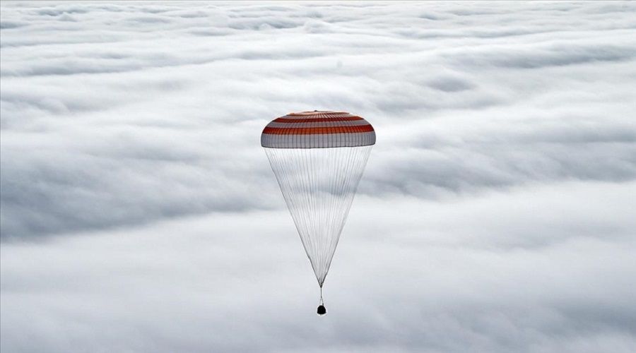Uzayda bir y�l�n� ge�iren astronot geri d�nd�