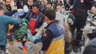 Üzerine merdiven çöken inşaat işçisi hayatını kaybetti