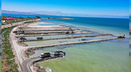 Van Gölü’nde 320 bin metreküp balçık ve dip çamuru temizlendi