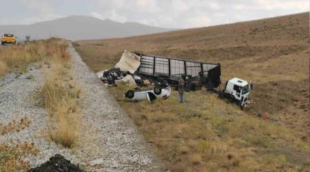 Van'da faciadan dönüldü: 5 yaralı