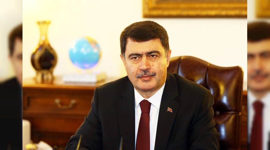 Vasip Şahin yeni görevine başladı