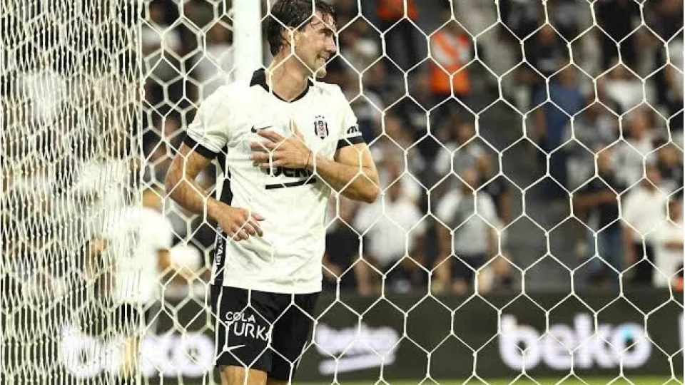 Vlahovic Beşiktaş'ta patladı: İtalyanlar ve Sırplar çıldırdı
