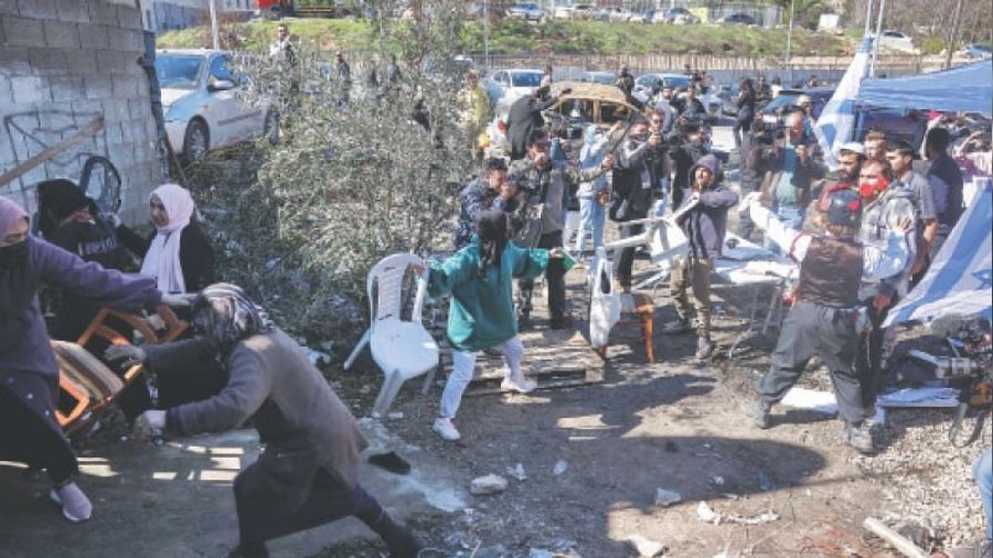 Yahudiler, Doğu Kudüs'te Filistinlilere saldırdı