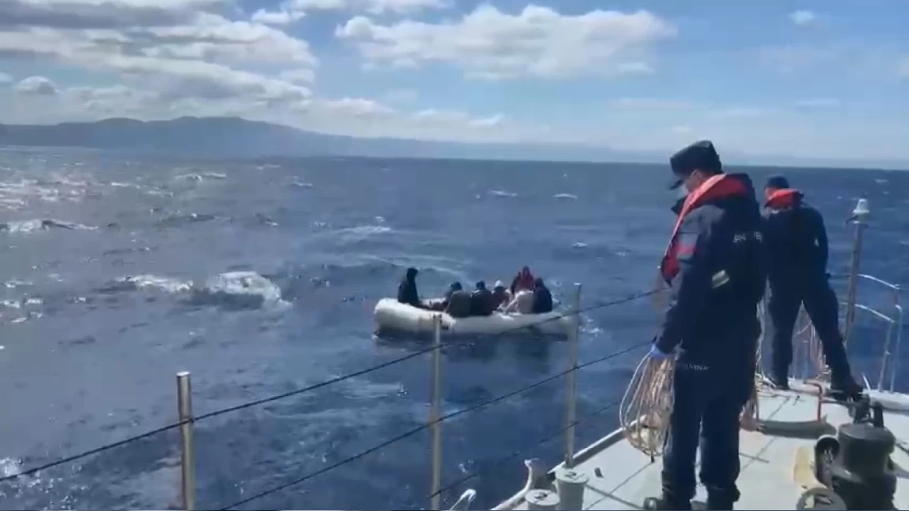 Yunanistan �l�me terk etti, T�rk Sahil G�venlik kurtard�