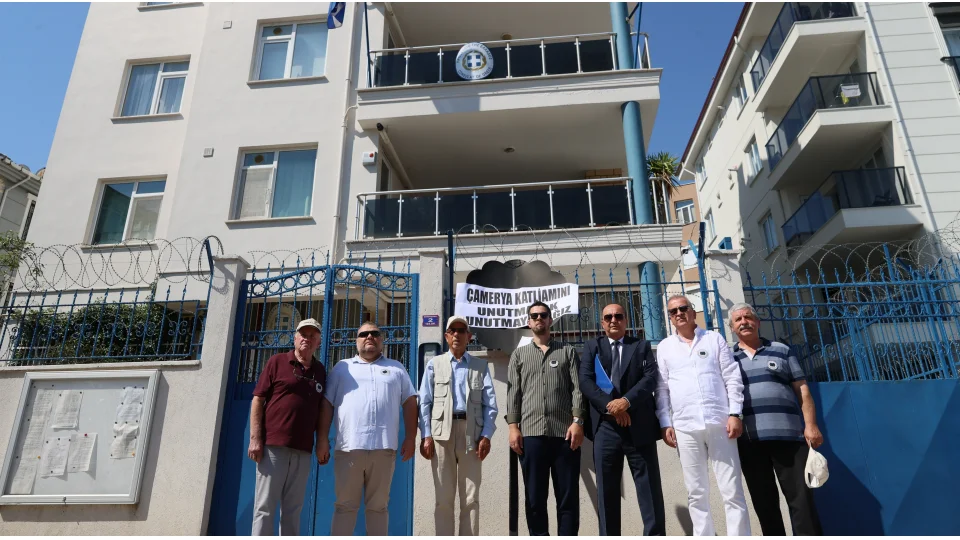  Yunanistan'�n Edirne Konsoloslu�u �n�ne siyah �elenk