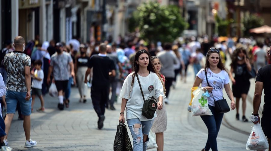 Zaruri olmadıkça dışarı çıkmıyoruz