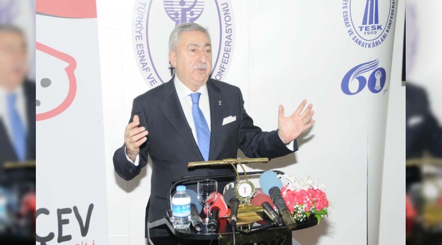 'Zincir marketler her �r�n� satmamal�'