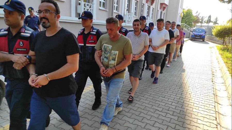 14 FET yesi ve 1 organizatr tutukland