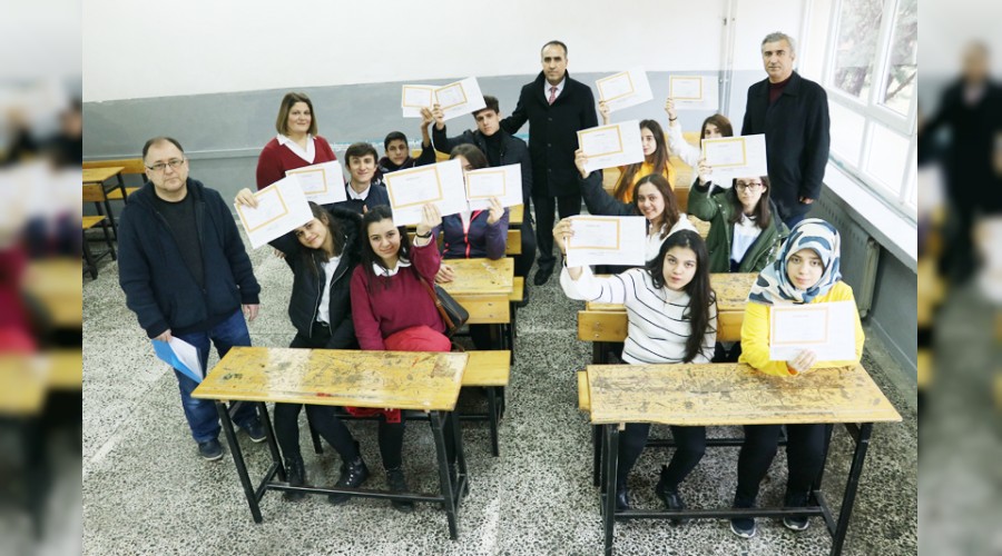 16 mevcutlu sınıfın tamamı takdir aldı