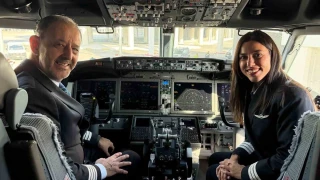 42 y�ll�k pilot g�ky�z�ne k�z�yla veda etti