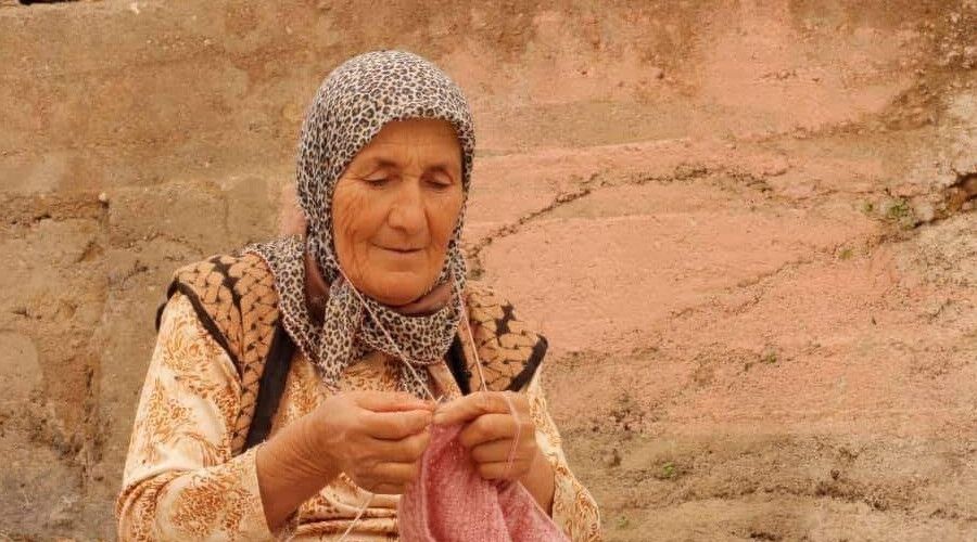 5 �ocuk annesi kad�n serada �l� bulundu