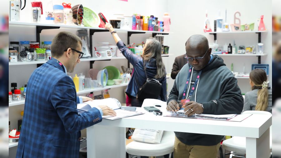 52 ülkeden alıcıları Türkiye'ye getirdi