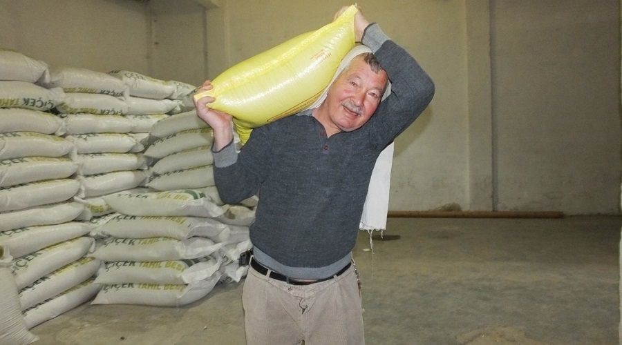 78 yaşında hamallık yapıyor