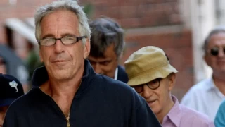 ABD Adalet Bakanlığı, Jeffrey Epstein'e ilişkin daha fazla belgeye ulaşıldığını açıkladı