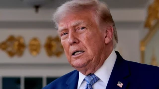  ABD Ba�kan� Donald Trump y�netimi, 80'den fazla �lkeye y�nelik y�zde 10 ila 12,5 aras�nda de�i�en yeni g�mr�k tarifelerini y�r�rl��e koydu