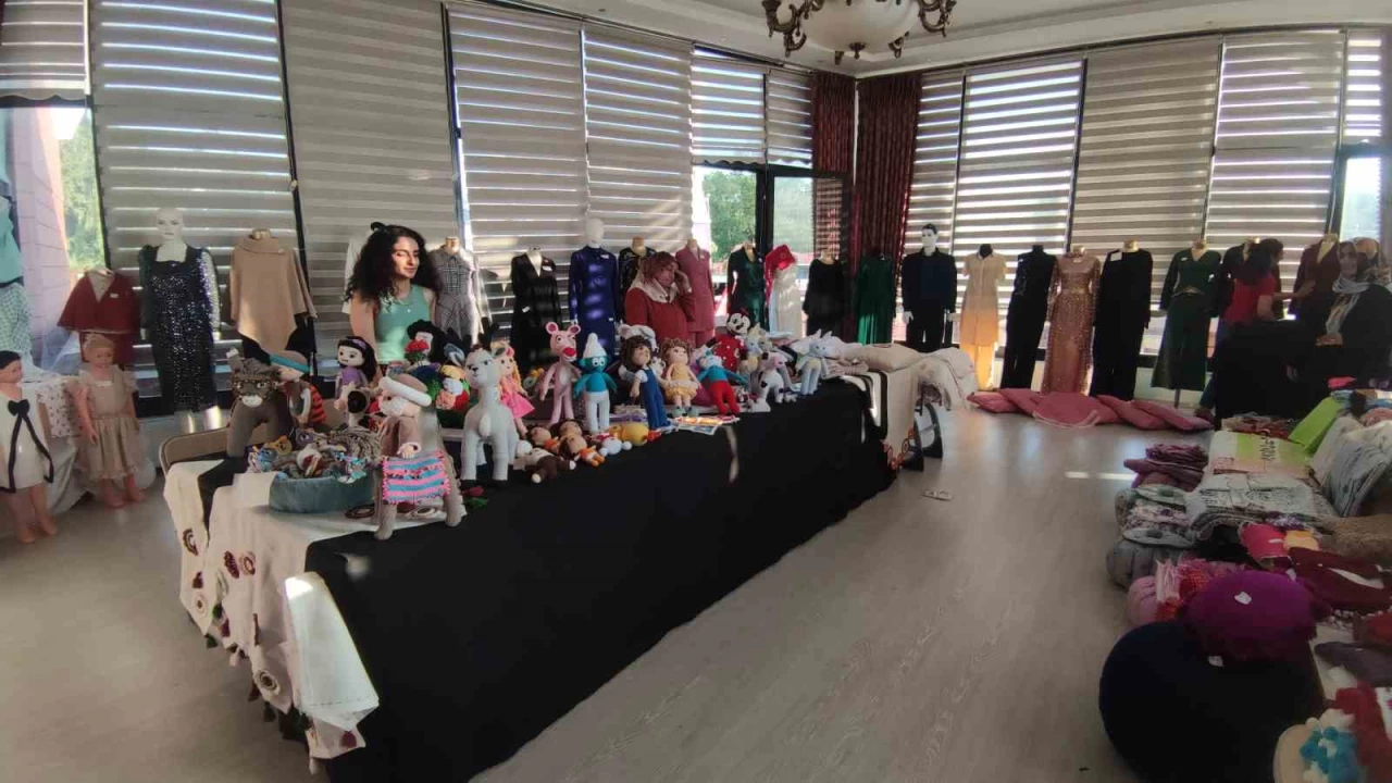 ADEM'den yıl sonu sergisi