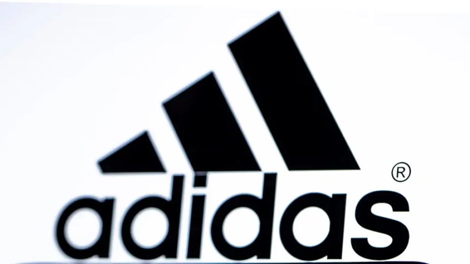 Adidas��n, 2021'de Gazze'ye y�nelik sald�r�lara kat�lan ve �srail ordusunda g�rev yaparken baca��n� kaybeden askeri, �irketin reklam y�z� yapmas�na tepkiler art�yor
