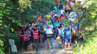 Aileler 2026�da sokaklara d�k�ld�: Parkrun ile hem sa�l�k, hem ba� kuruyorlar
