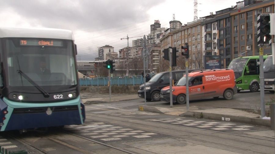 Alibeyk�y'de tramvay kazas�nda sinyalizasyon hatas� iddias�