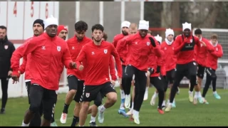Alt sıralarla bağını koparmak istiyor