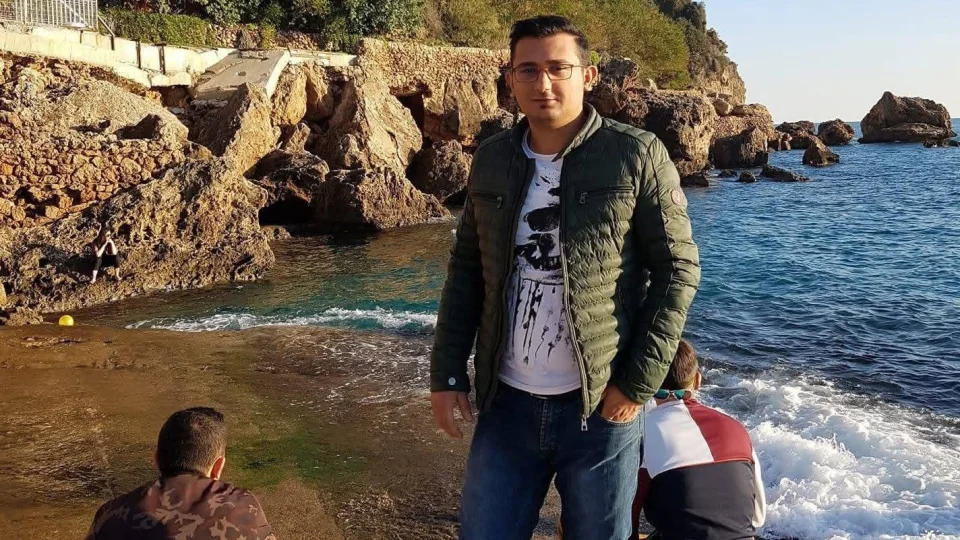 Antalya'da 34 ya��ndaki gen� evinde �l� bulundu