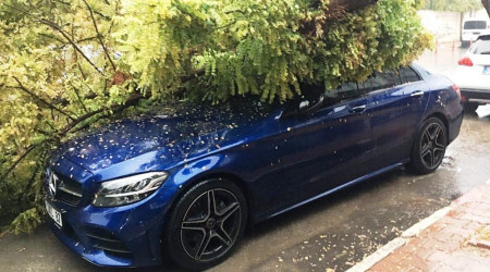 Antalya'da şiddetli yağış etkili oluyor