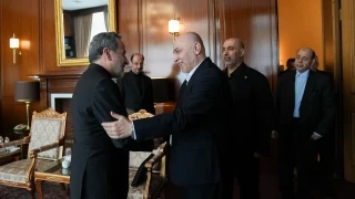 Arakçi, Hamas ve Hizbullah heyetleriyle bir araya geldi