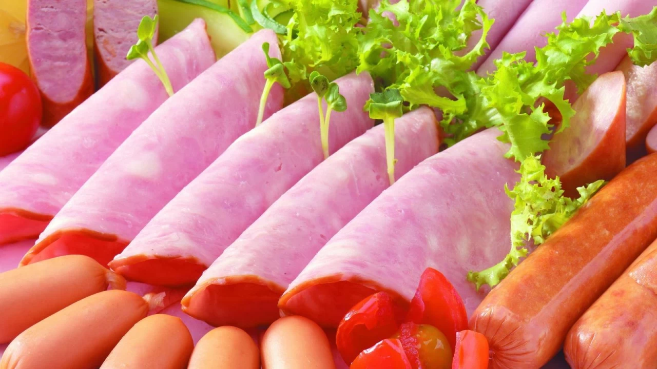 Aşırı İşlenmiş Gıdalar Kadınlarda Tümör Riskini Artırıyor