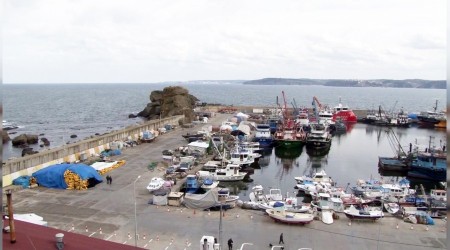 Balıkçılar mültecileri taşımaya hazır