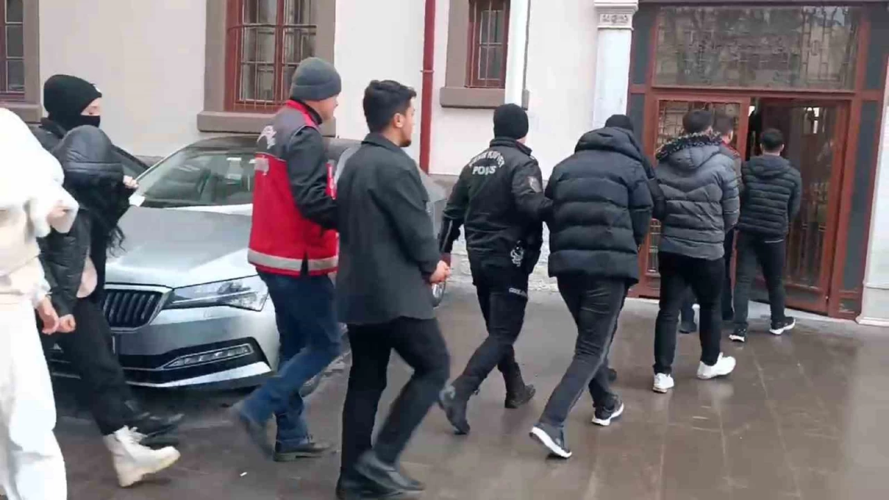 Bal�kesir'de 3 milyon liral�k sahte ilan vurgunu