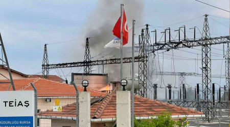 Balıkesir'de trafoda yangın çıktı, ilçe elektriksiz kaldı