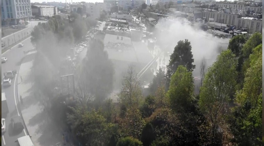 Ba�ak�ehir Atat�rk Sanayi Sitesi'nde korkutan yang�n