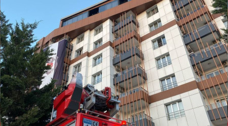 'Basın mensubuyum' dedi, kameralara saldırdı