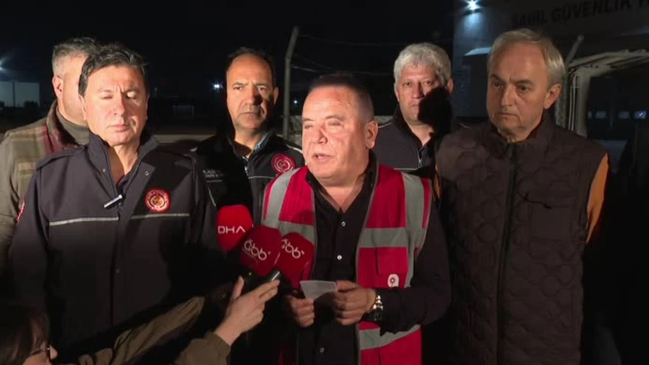 Başkan Böcek: 74 vatandaşımız kurtarıldı, 100'e yakın vatandaşımız kabinlerde
