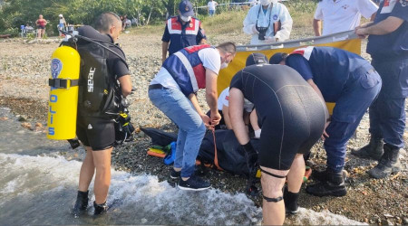 Bayramda İznik Gölü'ne giren genç boğuldu