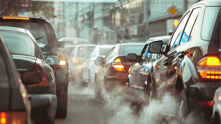 Benzinli ve dizel otoları AB 2035'te yasaklıyor