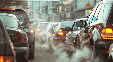 Benzinli ve dizel otoları AB 2035'te yasaklıyor