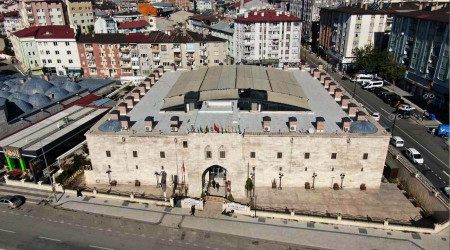 Beş asırdır misafirlerini ağırlıyor